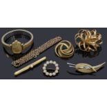 A small collection of mixed jewellery