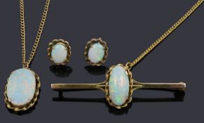 Four items of opal set jewellery