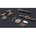 A collection of gold gentleman's jewellery