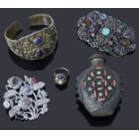 A collection of Oriental jewellery and curios