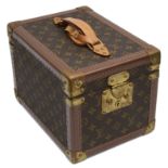 A Louis Vuitton monogram leather vanity case