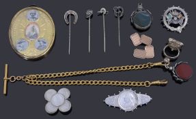 A collection of jewellery and miscellaneous items