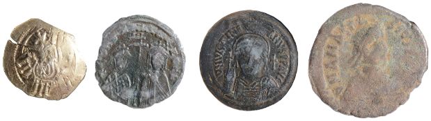 Andronicus II Palaeologus, with Andronicus III, HyperpyronConstantinople, Struck 1325-34Half-