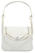 An Hermes Lindy 26 Taurillon Clemence leather white bag