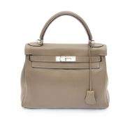 An Hermes Kelly 28 Retourne taupe leather bag