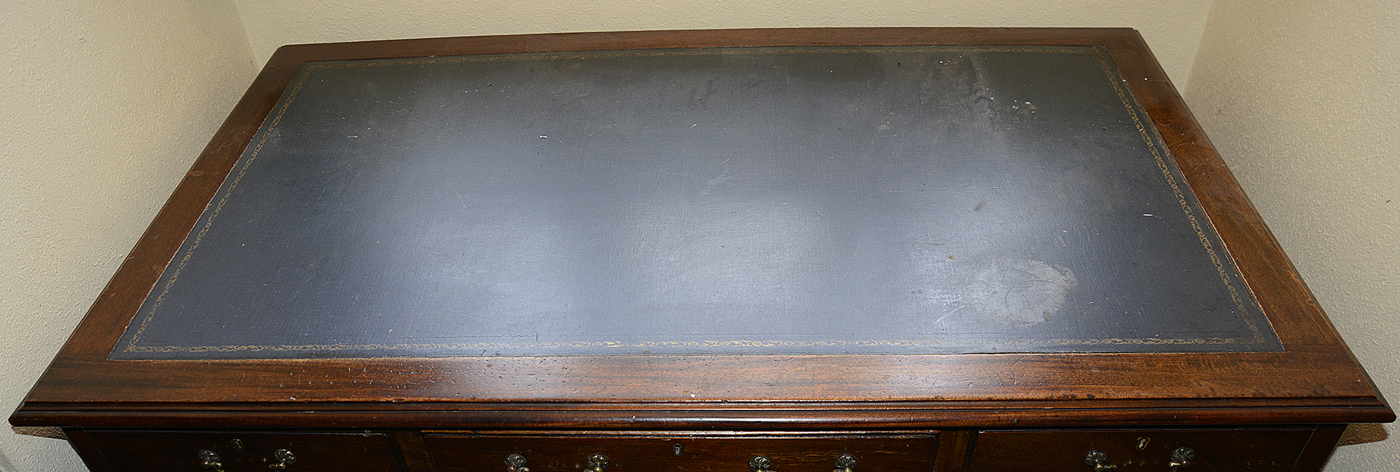 A large Victorian mahogany twin pedestal desk - Image 2 of 3