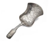 A George IV silver fiddle pattern caddy spoon