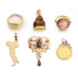 A small collection of mixed gold jewellery