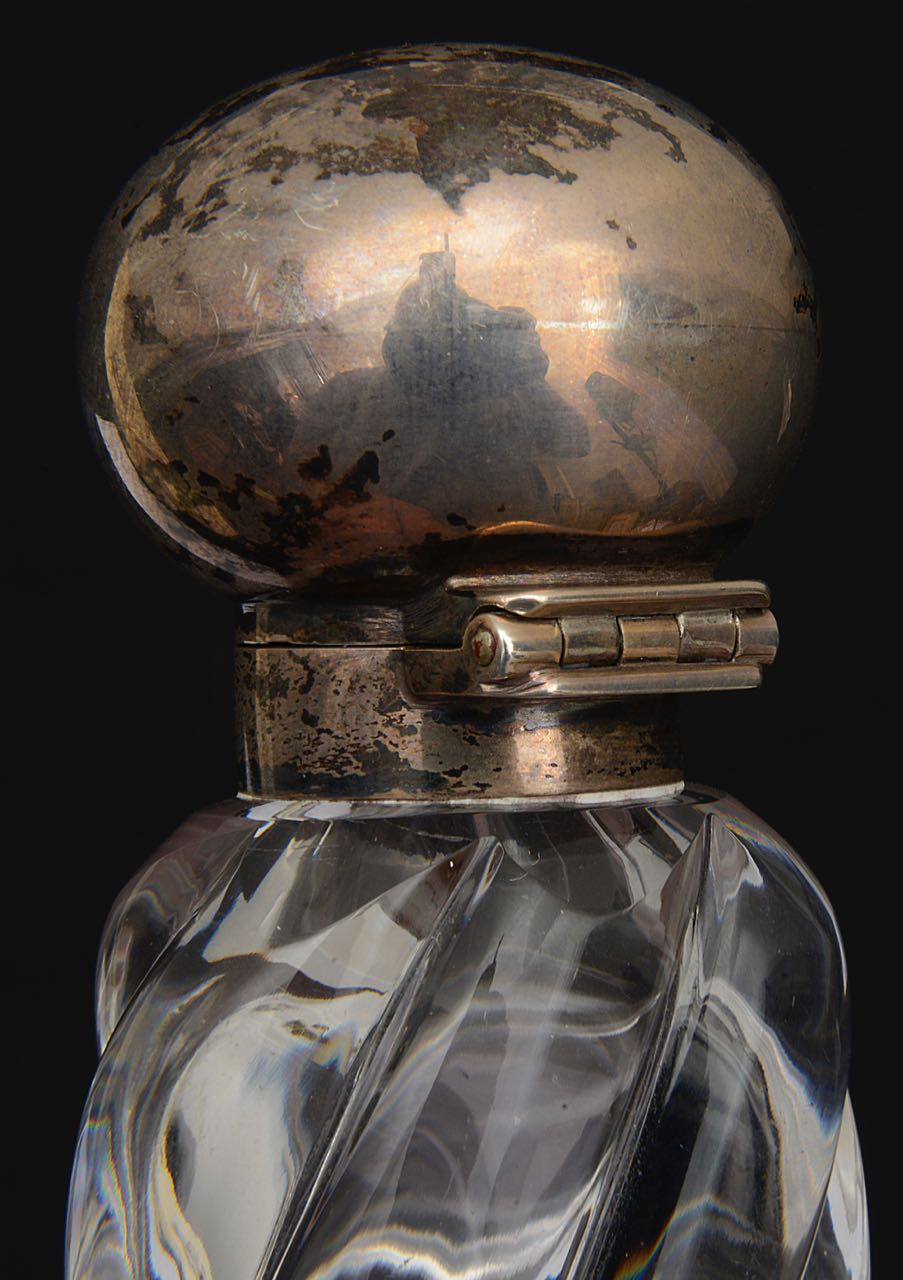 A late Victorian silver mounted clear glass torpedo shaped scent bottle - Image 2 of 2