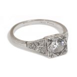 An Art Deco single stone diamond set ring