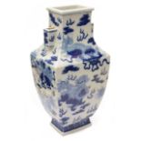 A Chinese blue and white porcelain square 'arrow' vase