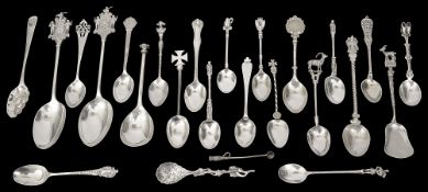 Two silver Worshipful Company of Joiners and Ceilers crested rattail spoons