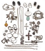 A collection of mainly 20th century silver jewellery
