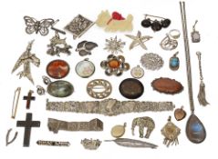 A collection of Vict. and later costume jewellery