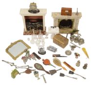 A collection of dolls house accessories,