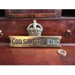 CAST BRASS EMBLEM 'GOD SAVE THE KING'