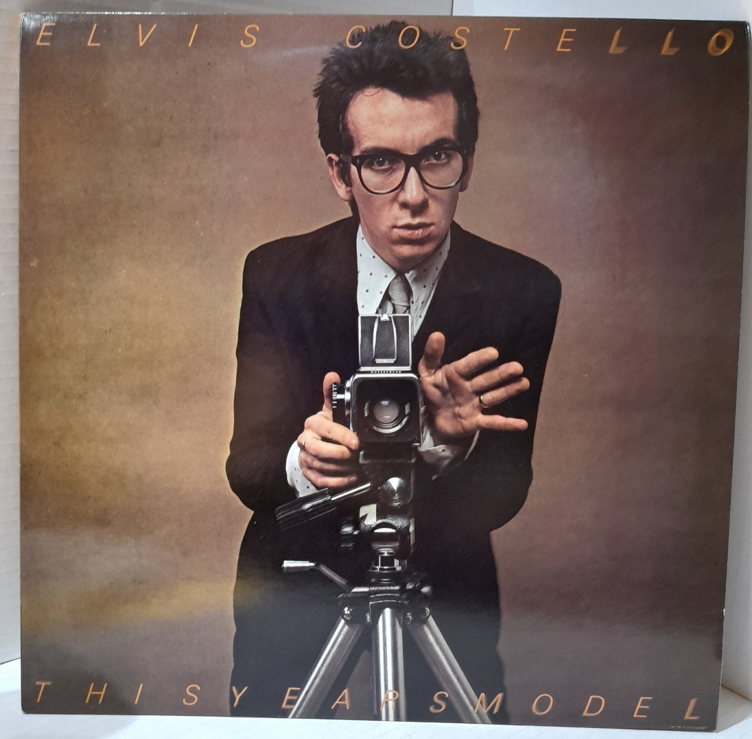 Collection of 50+ records including Beach Boys, Elvis Costello, Sutherland Brothers & Quiver, - Image 2 of 9