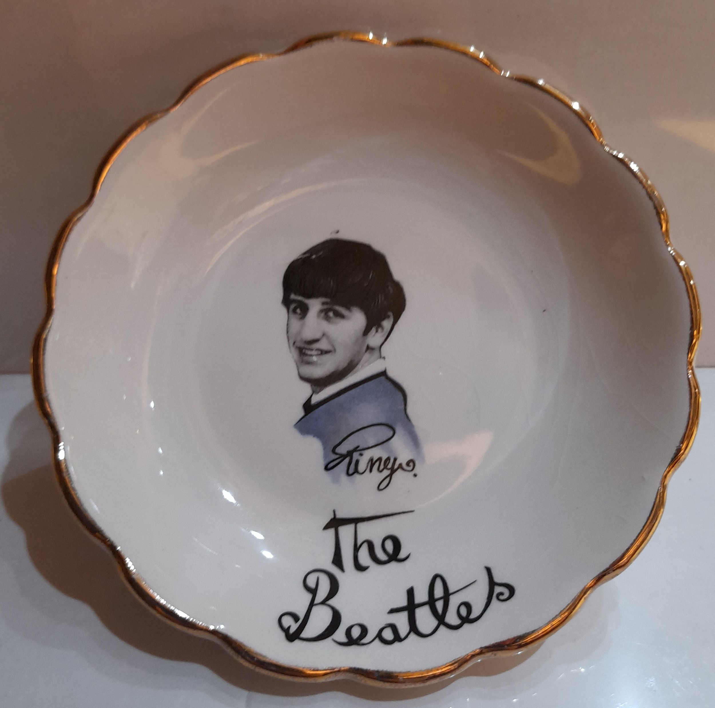 Complete set of Four Beatles 1964 Sweet Dishes - Image 4 of 4