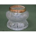 Edinburgh crystal etched thistle pattern Rose Bowl with gilt cover. Approx. 13cm H x 14cm Diameter.