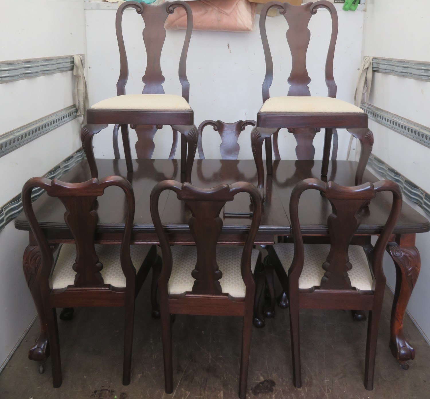 20th century pie crust edged mahogany wind out dining table with one leaf, Approx. 76cms H x