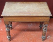 Victorian mahogany Bidet. Approx. 42cm H x 52cm W x 32cm D