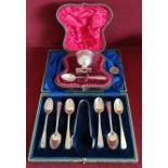 CASED SET OF SIX HALLMARKED SILVER SPOONS AND SUGAR TONGS, ALSO CASED SILVER EGG CUP AND SPOON