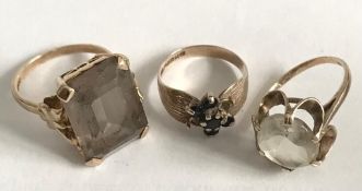 THREE 9ct GOLD RINGS SET WITH SEMI-PRECIOUS STONES, TOTAL GROSS WEIGHT 11G INCLUDING STONES