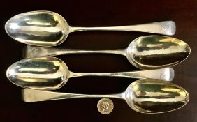 FOUR MATCHING SILVER TABLE SPOONS BEARING CREST, LONDON 1782, MAKER GS, WEIGHT APPROXIMATELY 284g