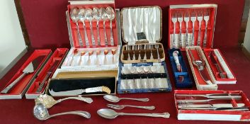 PARCEL OF VARIOUS SILVER PLATED FLATWARE INCLUDING COMMUNITY PLATE