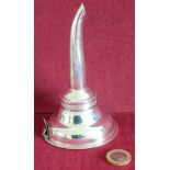 GEORGE III HALLMARKED SILVER WINE FUNNEL, LONDON ASSAY DATED 1801, APPROXIMATELY 13.5cm LONG