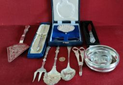 MIXED LOT INCLUDING MAPPIN & WEBB CASED SUGAR BOWL AND TONGS, LIVERPOOL FC PAPERWEIGHT, SILVER