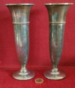 PAIR OF MAPPIN & WEBB HALLMARKED SILVER BUD VASES, SHEFFIELD ASSAY DATED 1960, APPROXIMATELY 18cm