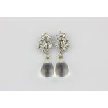 A pair of 925 silver stone set drop earrings, L. 3.4cm.