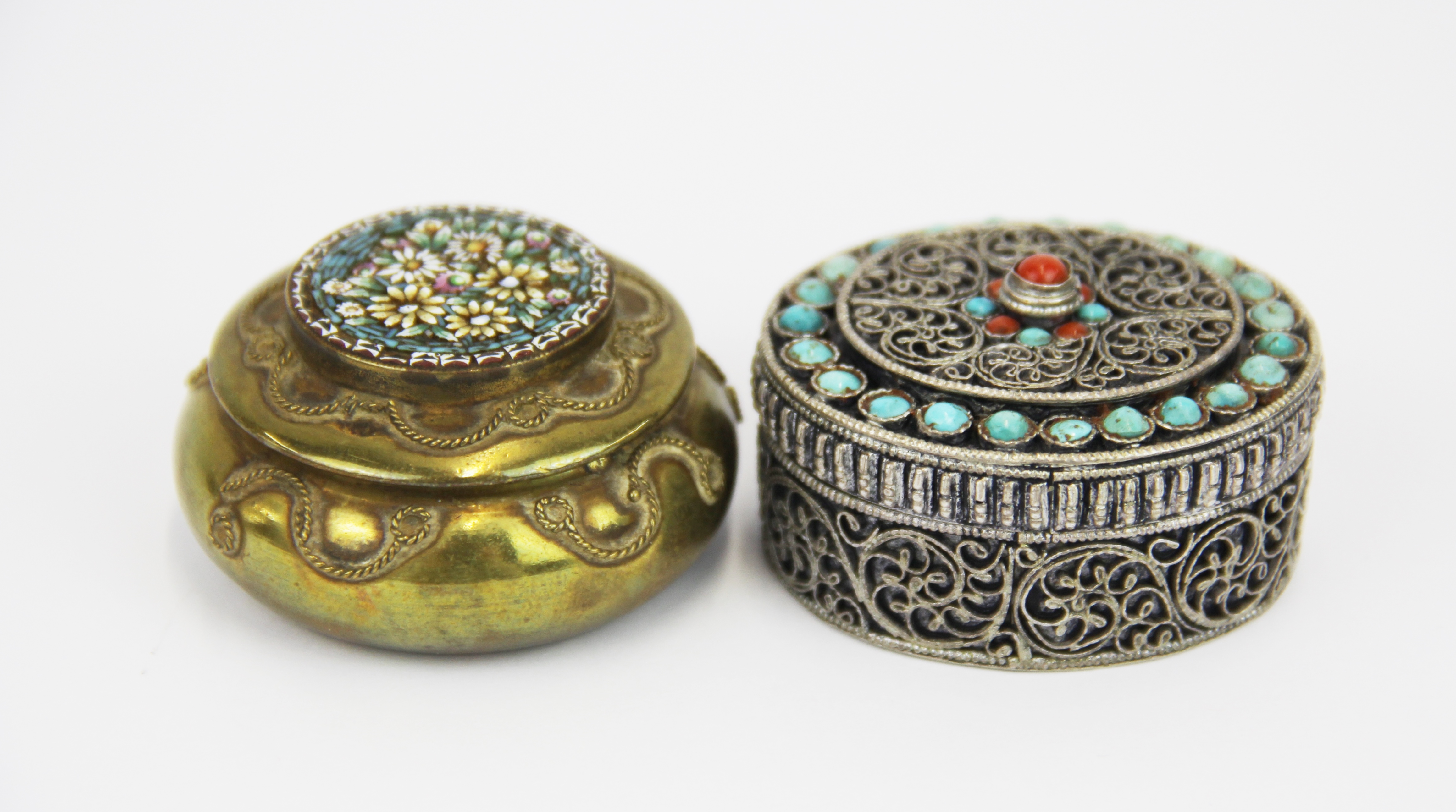 A 925 silver filigree pill box, W. 4.5cm, together with an Italian Millefiori box.