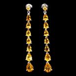 A pair of 925 silver drop earrings set with pear cut graduated citrines, L. 5.5cm.