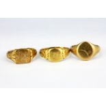Three 9ct yellow gold signet rings, approx. 7.8gr.