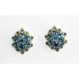 A pair of 925 silver blue topaz and chrome diopside set earrings, L. 2.1cm.