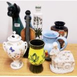 A quantity of mixed ceramic items.