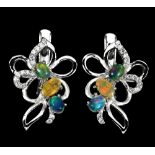 A pair of 925 silver opal set earrings, L. 2cm.