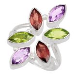 A 925 silver ring set with marquise cut garnet, peridot and amathyst, L. 3cm, (N.5).