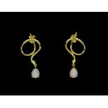 A pair of 925 silver gilt opal set drop earrings, L. 3.5cm