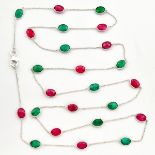 A 925 silver necklace set with emeralds and rubies, L. 90cm.