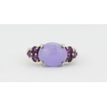 A 925 silver lavender jade and amethyst set ring, (P).