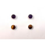 Two pairs of 925 silver stud earrings set with tiger's eye and amethysts, L. 0.7cm.