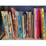 A quantity of Viz and other vintage annuals.