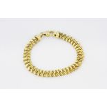 An 18ct yellow gold (stamped 750) bracelet, approx. 19.5cm.