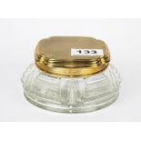 A hallmarked 9ct gold topped Art Deco style dressing table bowl, Dia. 12.5cm.