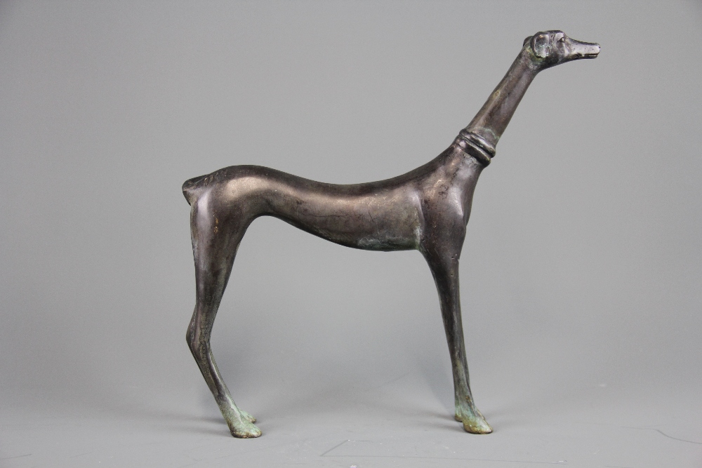 A stylised bronze figure of a Greyhound, H. 21cm. - Bild 2 aus 3