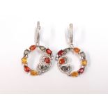 A pair of 925 silver drop earrings set with fancy coloured sapphires and white sontes, L. 4cm.