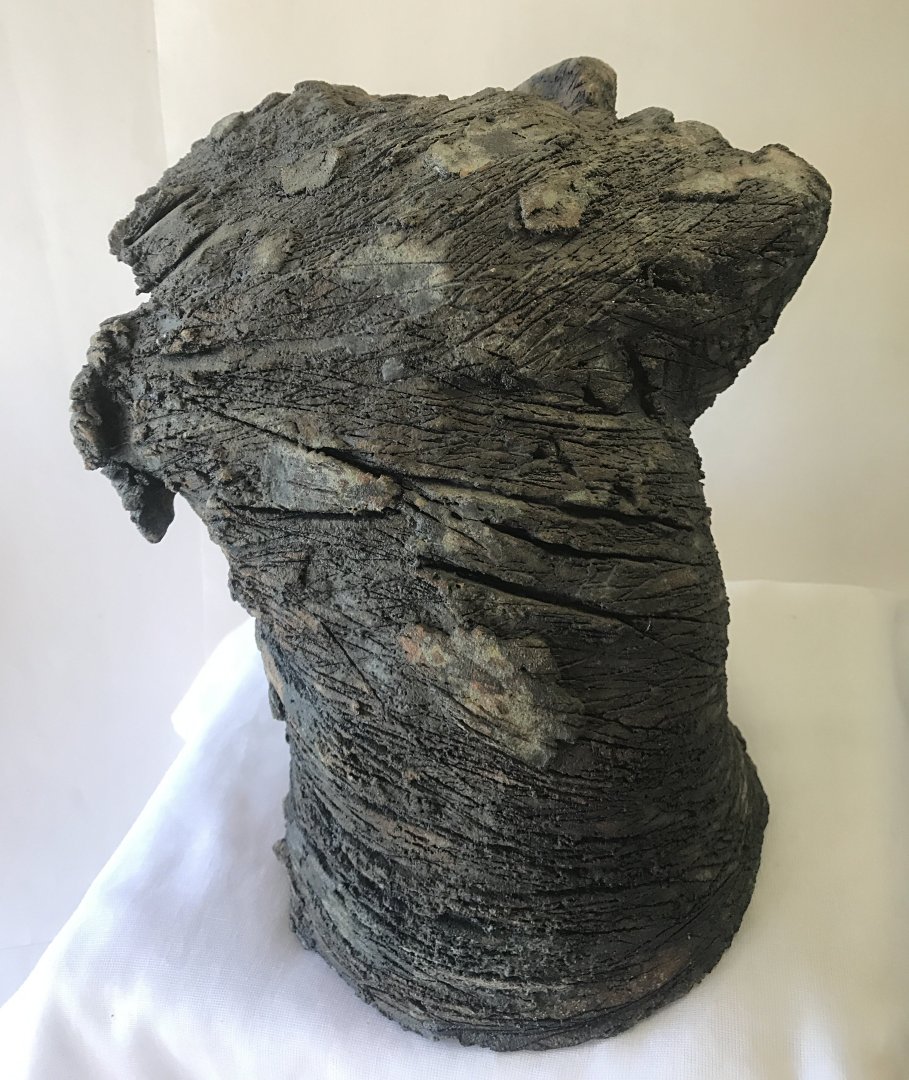 Susan Isaac, "Granite Head", ceramic sculpture, 2019, 30 x 25 x 28cm. This stoneware head is twisted - Image 2 of 5